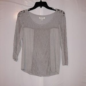 Women's Aeropostale lace front top size s